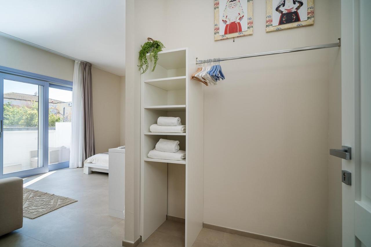 Enjoy Your Stay - Guest House - אולביה מראה חיצוני תמונה